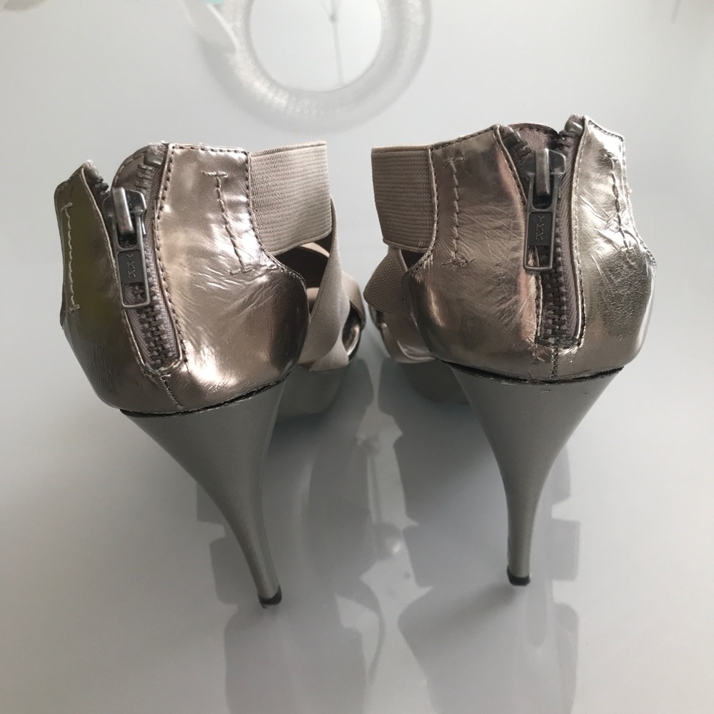Strappy heels - Picture 4 of 4